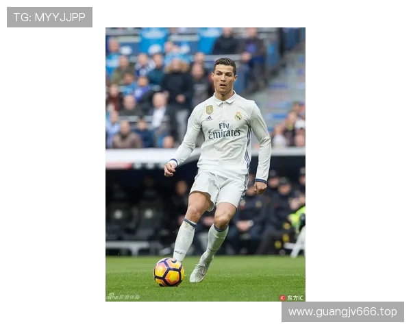 马拉加狂热球迷赫伊森加盟皇马 会说四种语言多才多艺